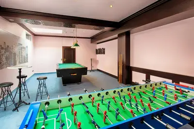 Eine Spielezimmer in der Unterkunft ACHAT Hotel Bad Dürkheim