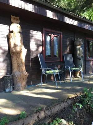 Das Gebäude in dem sich das Ferienhaus befindet