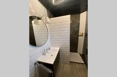 Ein Badezimmer in der Unterkunft SUNSIDE Idyllisches Apartment am Wasser