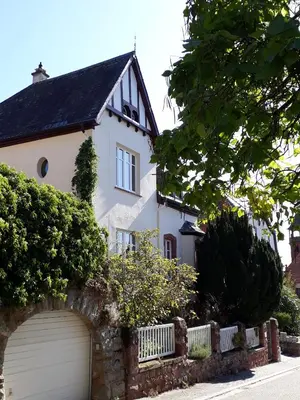 Das Gebäude in dem sich die Ferienwohnung befindet
