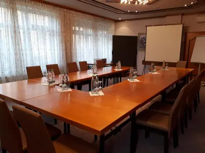 Der Geschäftsbereich oder Konferenzraum in der Unterkunft Brauereigasthof Dachsenfranz