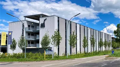 Das Gebäude in dem sich das Aparthotel befindet