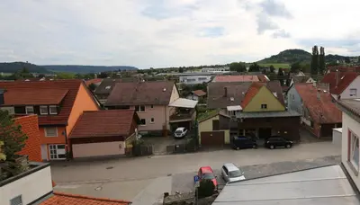Ein allgemeiner Bergblick oder ein Berglick von des Gasthauses aus