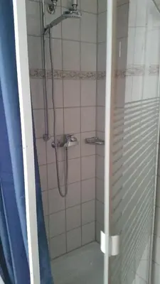 Ein Badezimmer in der Unterkunft KiRoom Eberstadt 1