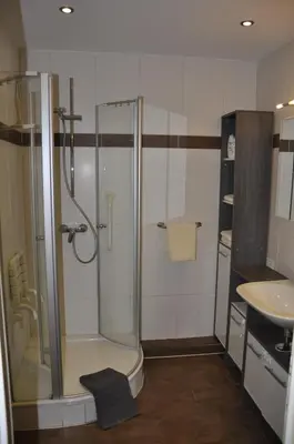 Ein Badezimmer in der Unterkunft Über den Wolken und super zentral zwischen Frankfurt und Darmstadt - 100qm
