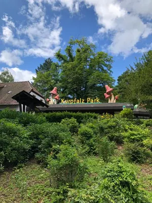 Ein Garten an der Unterkunft Ferienwohnung in dem schönen Kurort Bad Dürkheim