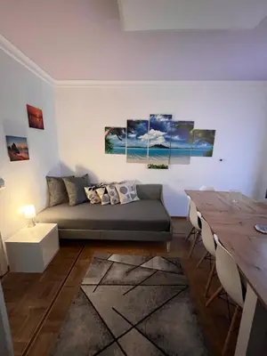 Ein Sitzbereich in der Unterkunft Grosses Apartment Aschaffenburg 4 Schlafzimmer für bis zu 11 Gäste AschaffApartment Mainaschaff