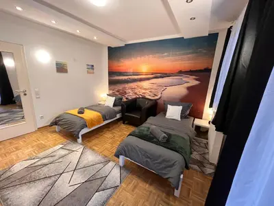 Ein Sitzbereich in der Unterkunft Grosses Apartment Aschaffenburg 4 Schlafzimmer für bis zu 11 Gäste AschaffApartment Mainaschaff