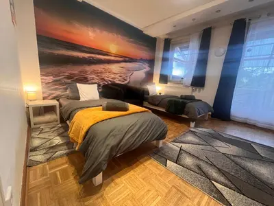 Ein Sitzbereich in der Unterkunft Grosses Apartment Aschaffenburg 4 Schlafzimmer für bis zu 11 Gäste AschaffApartment Mainaschaff