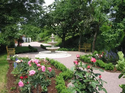 Ein Garten an der Unterkunft Hotel-Restaurant Haus Nicklass