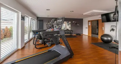 Das Fitnesscenter und/oder die Fitnesseinrichtungen in der Unterkunft PLAZA INN Heilbronn