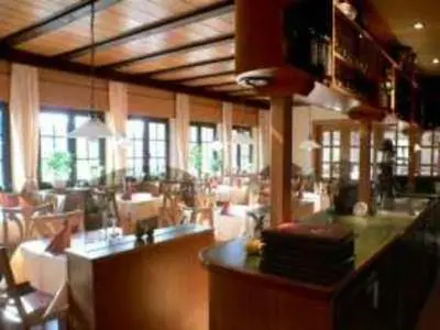 Ein Restaurant oder anderes Speiselokal in der Unterkunft Hotel Bürgerstube