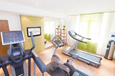 Das Fitnesscenter und/oder die Fitnesseinrichtungen in der Unterkunft Hotel Scheffelhöhe