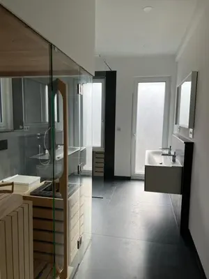 Ein Badezimmer in der Unterkunft the season