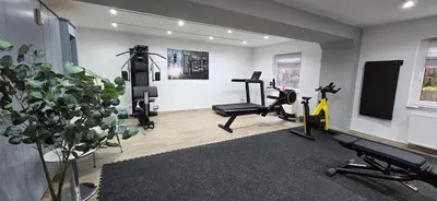 Das Fitnesscenter und/oder die Fitnesseinrichtungen in der Unterkunft Tulip Inn Frankfurt Airport