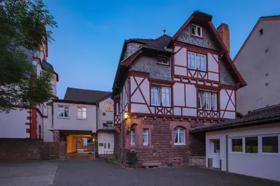 Das Gebäude in dem sich das Hotel befindet