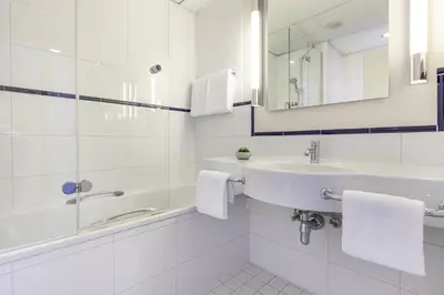 Ein Badezimmer in der Unterkunft Garner Hotel Rüsselsheim by IHG