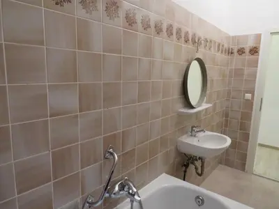 Ein Badezimmer in der Unterkunft L8 Street Monteurwohnung - Kaiser-Friedrich-Str
