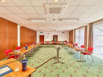 Der Geschäftsbereich oder Konferenzraum in der Unterkunft Mercure Hotel Bad Duerkheim An Den Salinen