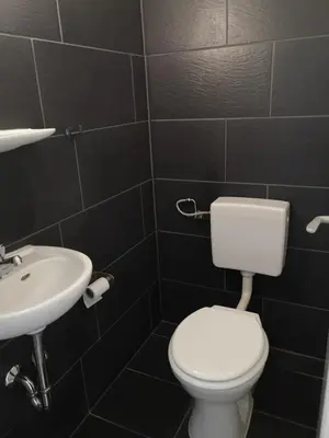 Ein Badezimmer in der Unterkunft 3 Zimmer Wohnung in Eppelheim 77qm 1A Lage nähe Heidelberg