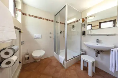 Ein Badezimmer in der Unterkunft Gasthaus zum Ochsen