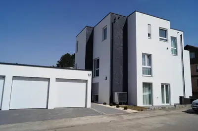 Das Gebäude in dem sich die Ferienwohnung befindet