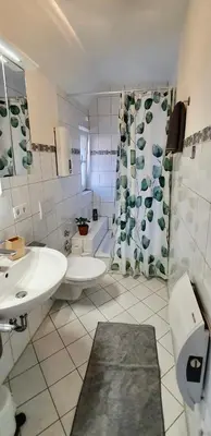 Ein Badezimmer in der Unterkunft Apt8 - Ferienwohnung Brötzingen DG