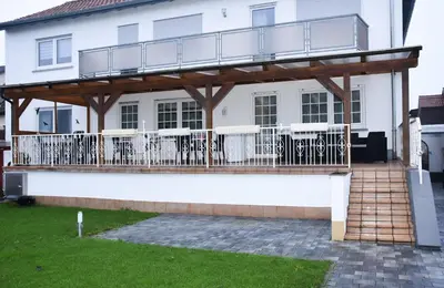 Das Gebäude in dem sich die Pension befindet
