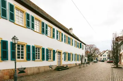 Das Gebäude in dem sich das Hotel befindet