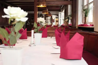 Ein Restaurant oder anderes Speiselokal in der Unterkunft Hotel & Restaurant Lamm