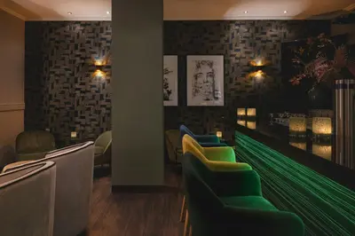 Ein Sitzbereich in der Unterkunft Leonardo Hotel Heidelberg City Center
