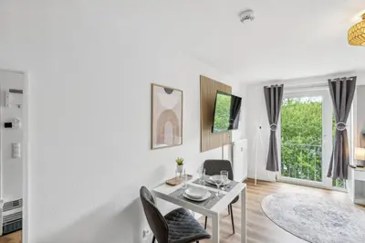 TV/Unterhaltungsangebot in der Unterkunft Go2Cozy - Study & Work Apartments - WIFI - Kitchen