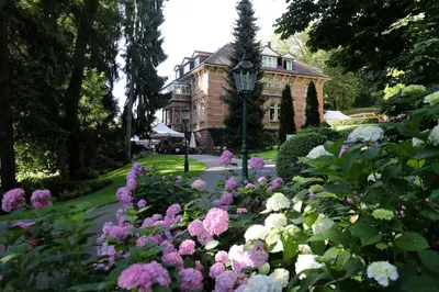 Ein Garten an der Unterkunft Villa Hammerschmiede