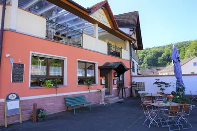 Das Gebäude in dem sich das Hotel befindet