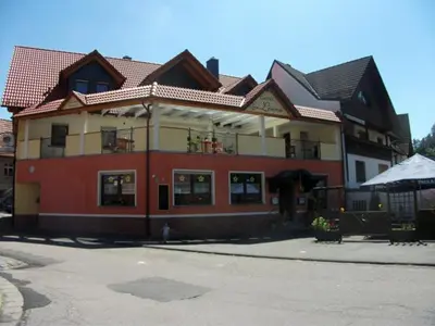 Das Gebäude in dem sich das Hotel befindet