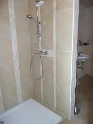 Ein Badezimmer in der Unterkunft Pension und Weingut Hirschhof