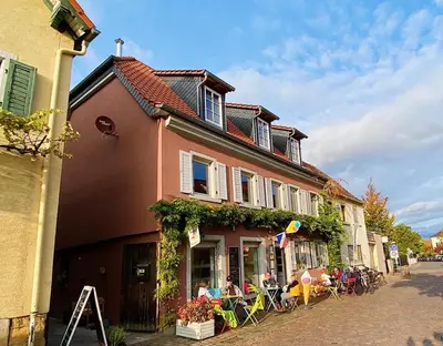 Das Gebäude in dem sich die Ferienwohnung befindet
