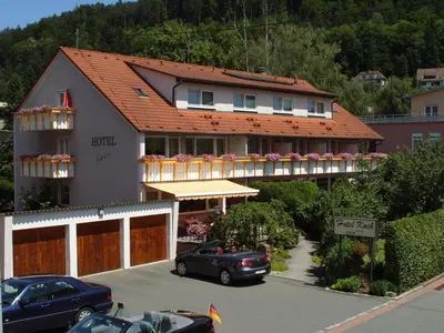 Das Gebäude in dem sich das Hotel befindet