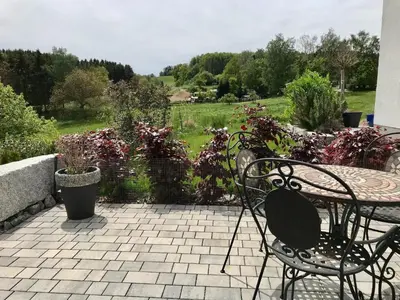 Ein Garten an der Unterkunft Ferienwohnung Stafflel - Wohlfühlen im Odenwald