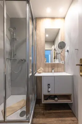 Ein Badezimmer in der Unterkunft Villa Benz Hotel garni