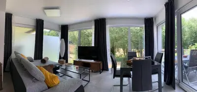 TV/Unterhaltungsangebot in der Unterkunft Firmen & Ferienwohnung Brecht 2