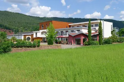 Ein allgemeiner Bergblick oder ein Berglick von des Hotels aus