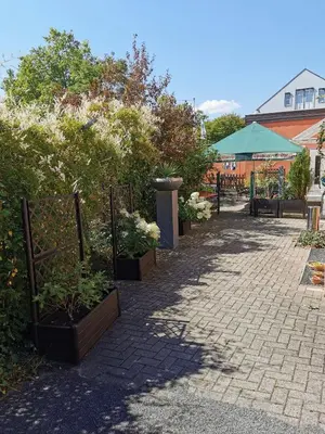Ein Garten an der Unterkunft Hotel Mainperle