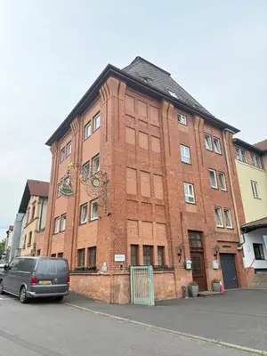 Das Gebäude in dem sich das Hotel befindet