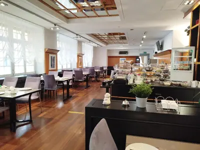 Ein Restaurant oder anderes Speiselokal in der Unterkunft Hotel Schwert