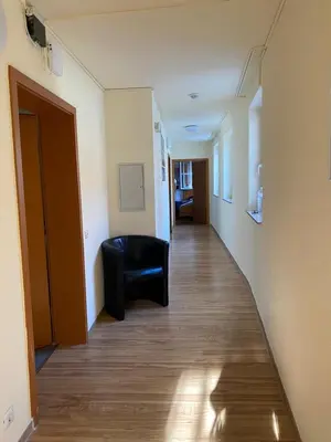 Ein Sitzbereich in der Unterkunft Hotel Weller