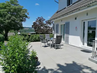 Ein Garten an der Unterkunft Ferienwohnung Lieblingsplatz