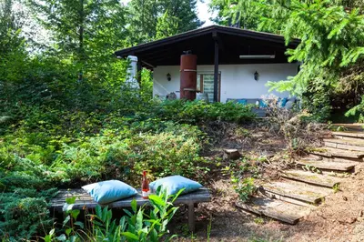 Ein Garten an der Unterkunft Ferienwohnung - Nähe Kaiserslautern