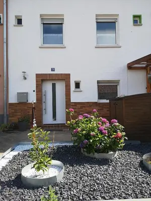 Ein Garten an der Unterkunft Ferienwohnung Palatina Annweiler
