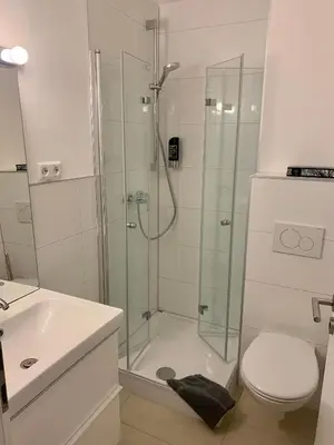 Ein Badezimmer in der Unterkunft Hotel Prinz Carl